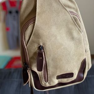 Sling bag khaki